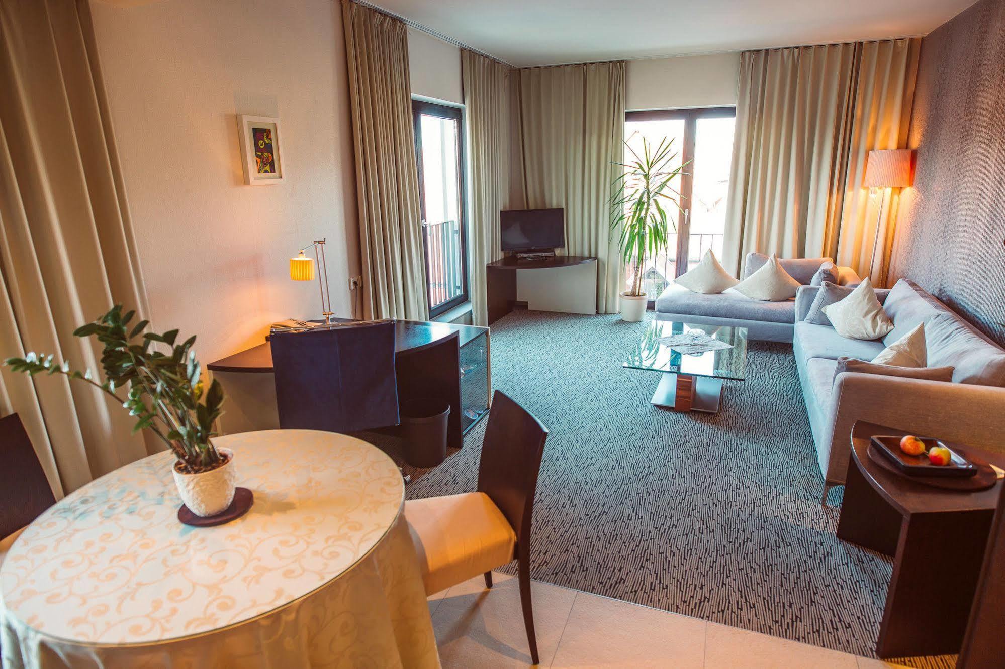 Lindenhof Hotel Tepe 다머 외부 사진
